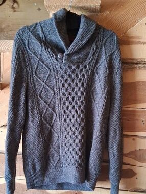NWOT Mens Wind River Heritage Gray Knit Sweater